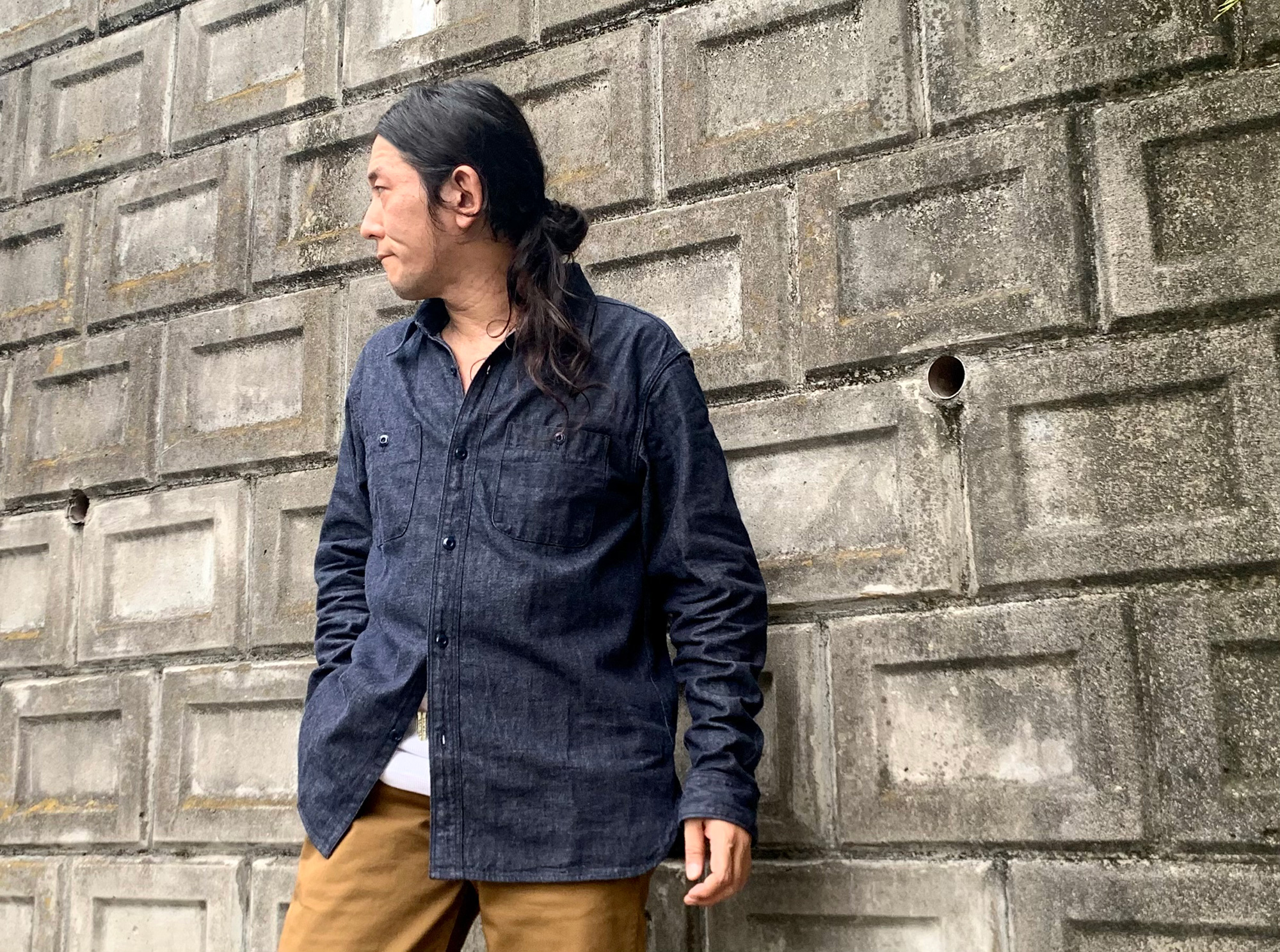注目ショップ・ブランドのギフト ちょっと大人のデニムシャツ。 Denim Indigo Natural #4890-23A トップス